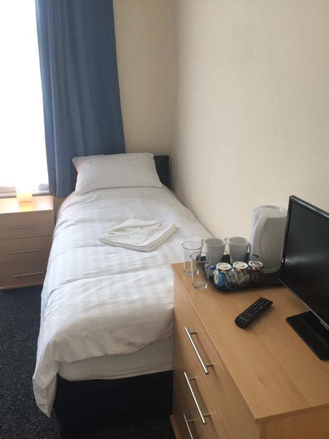 Southend Central Hotel - Close To Beach, City Centre, Train Station & Southend Airport Buitenkant foto